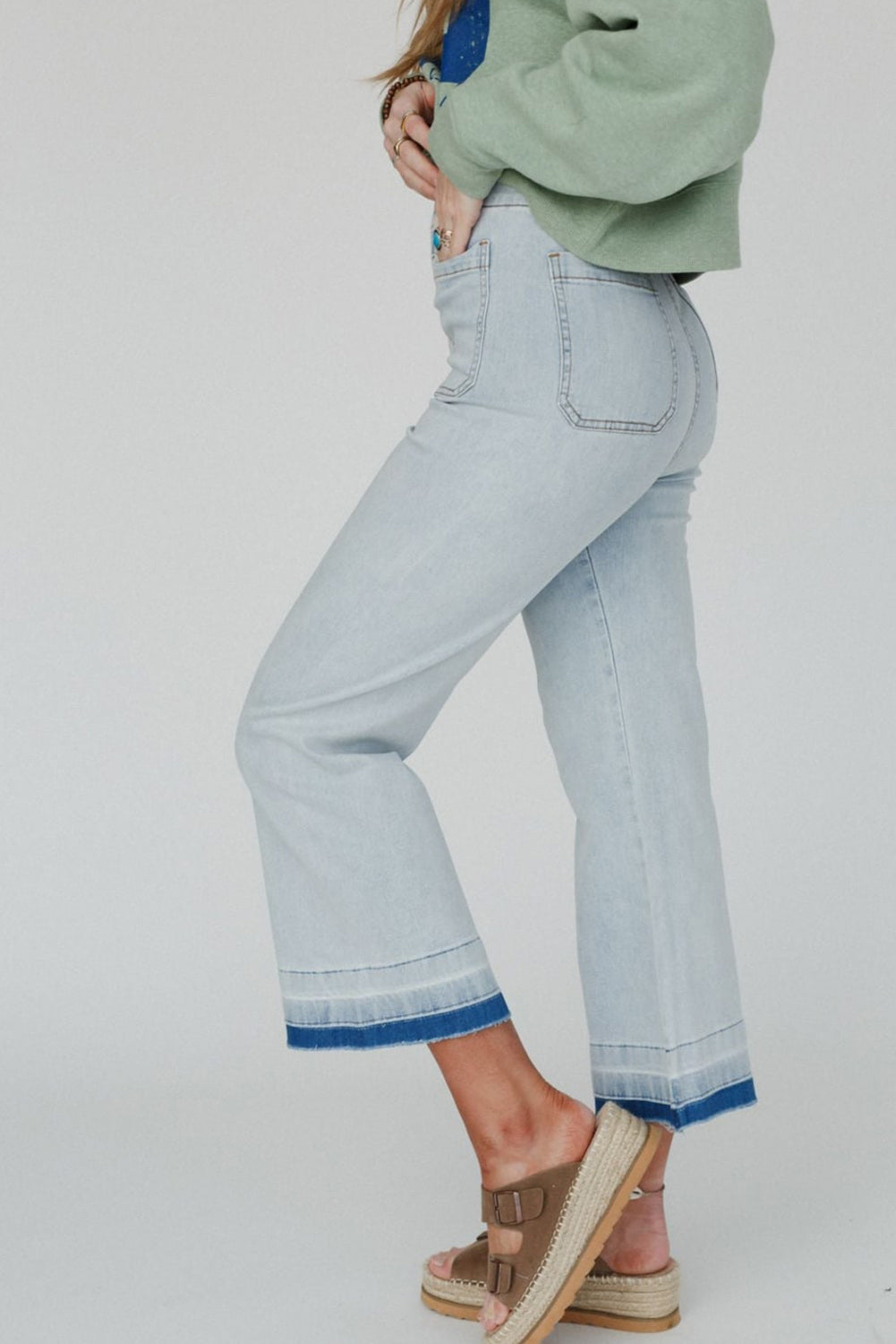Acid Wash Contrast Edge Pocketed Cropped Jeans