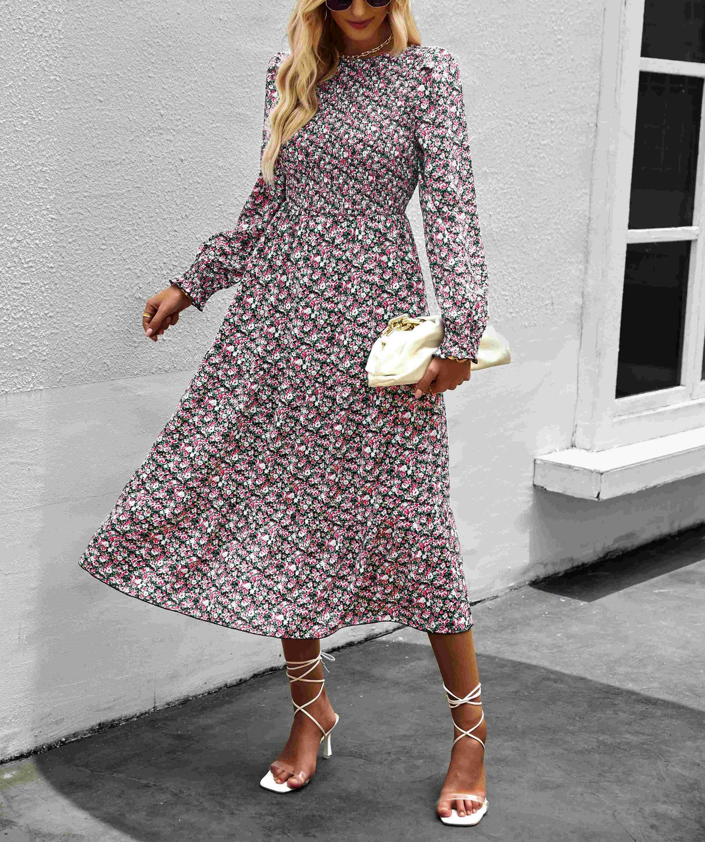 Autumn and winter long-sleeved casual vacation dress