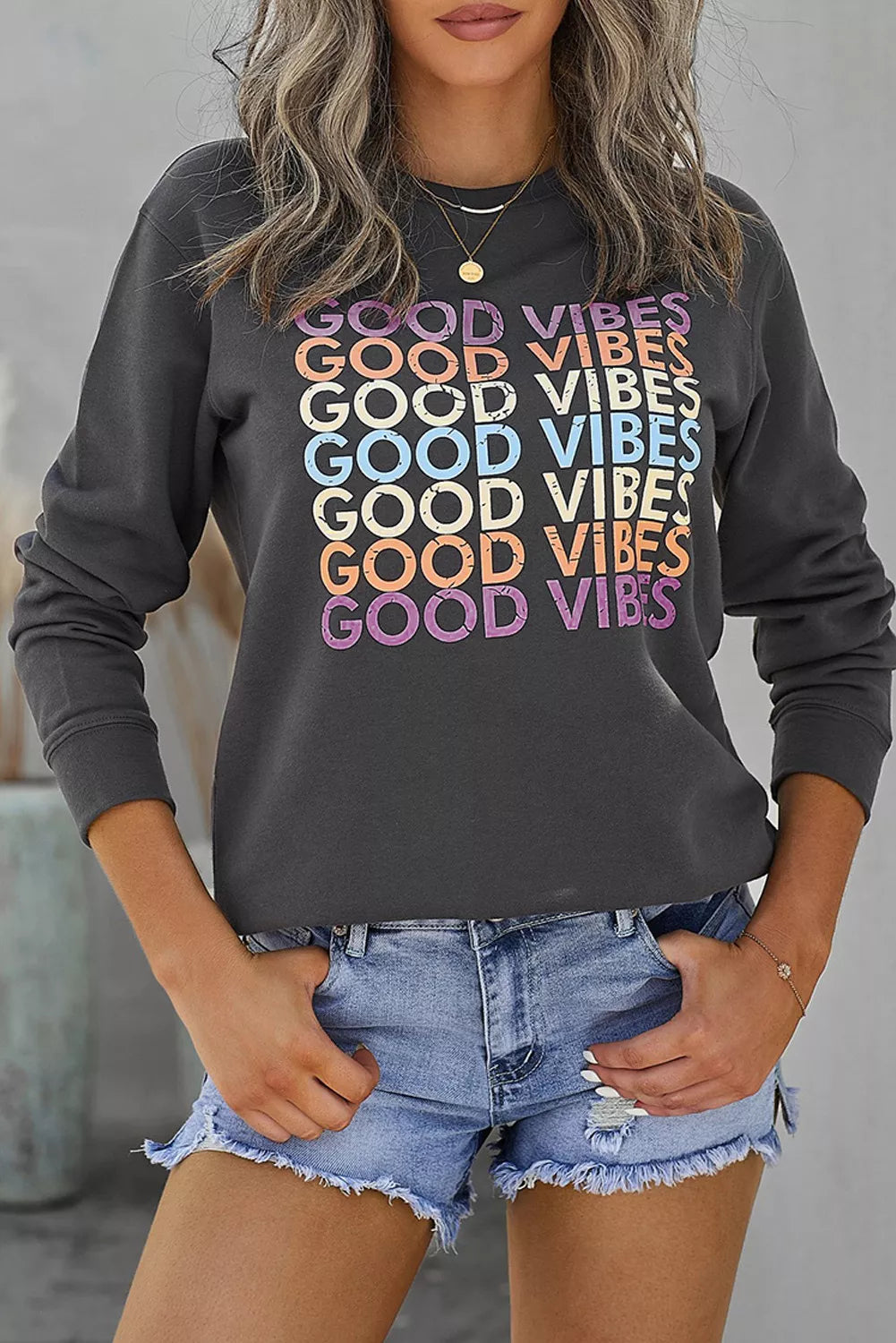 GOOD VIBES Graphic Pullover Sweatshirt