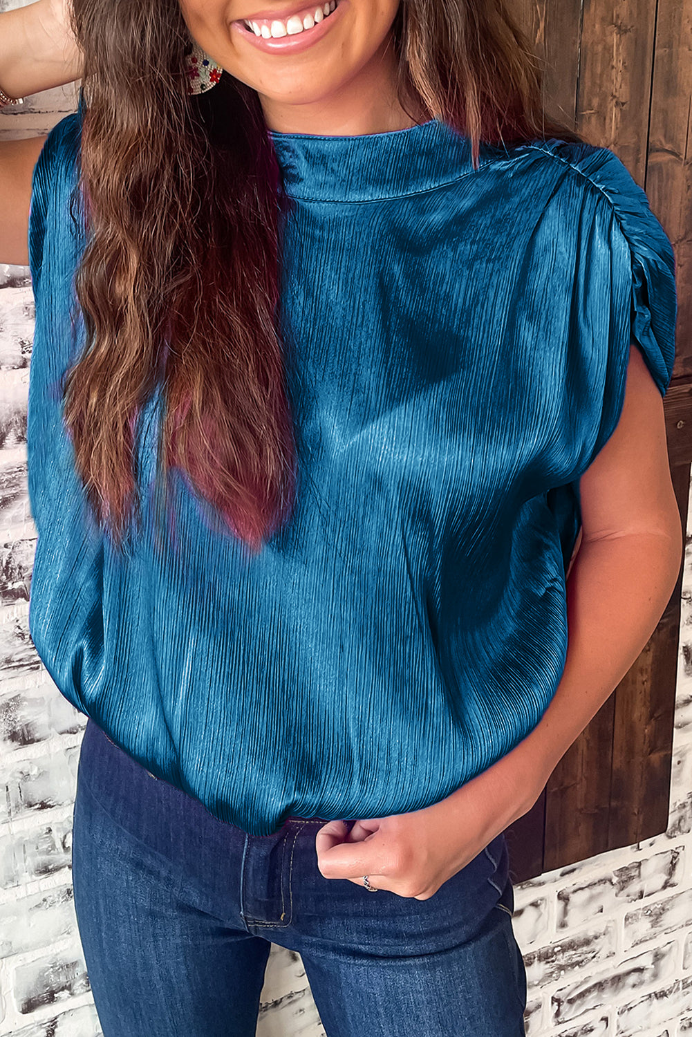 Ruched Sleeves Knotted Backless Blouse