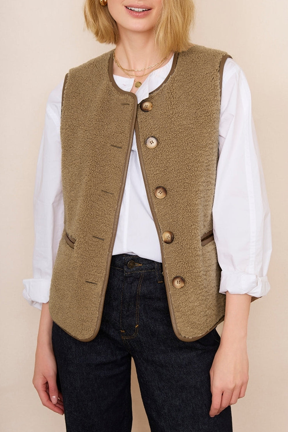 Side Pockets Buttoned Fleece Vest