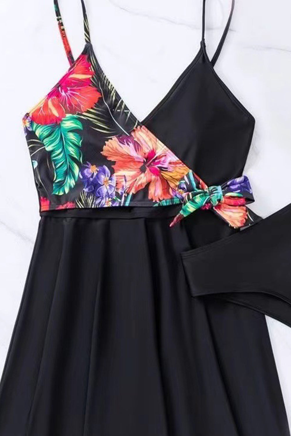 Floral Print Wrapped Spaghetti Straps Tankini Set