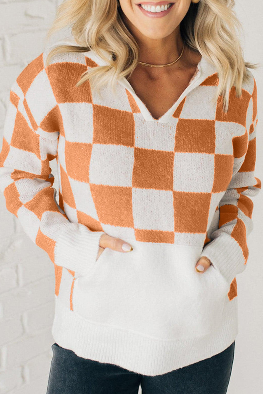 Checkered Split Neck Contrast Kangaroo Pocket Hooded Sweater