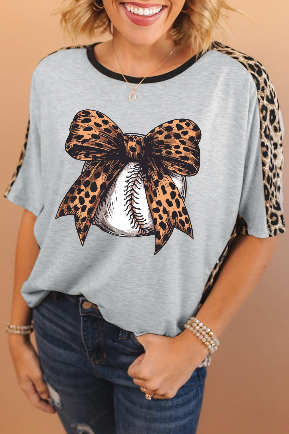 Leopard Bowknot Baseball Graphic Contrast Crewneck Tee