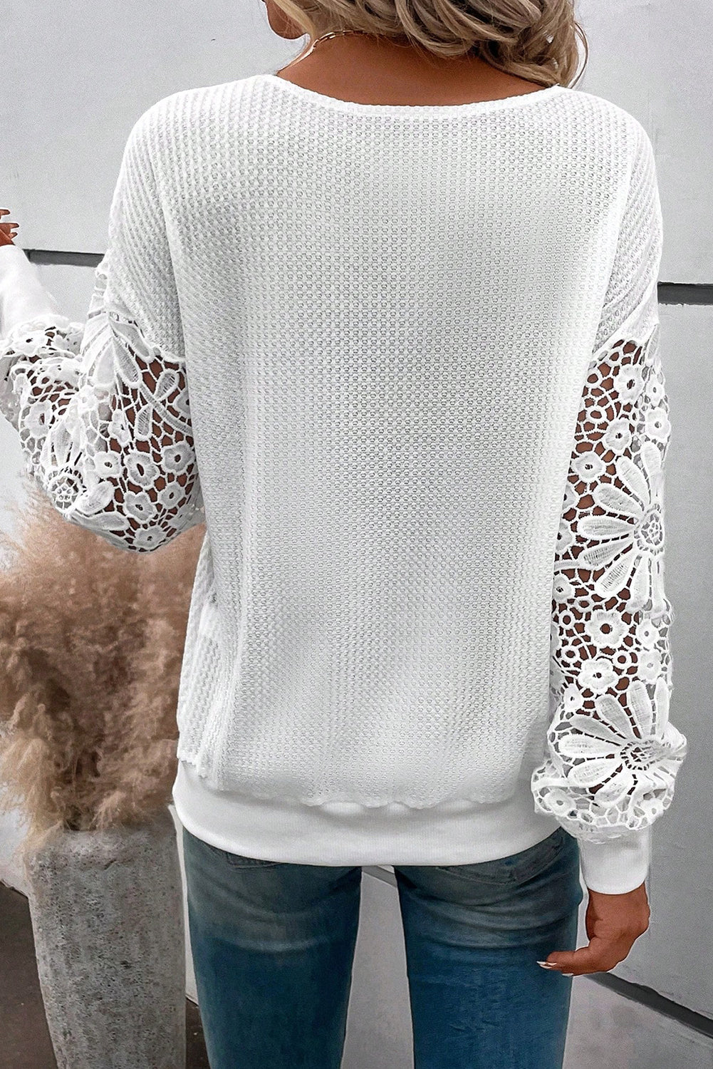 Plus Contrast V Neck Lace Long Sleeve Top