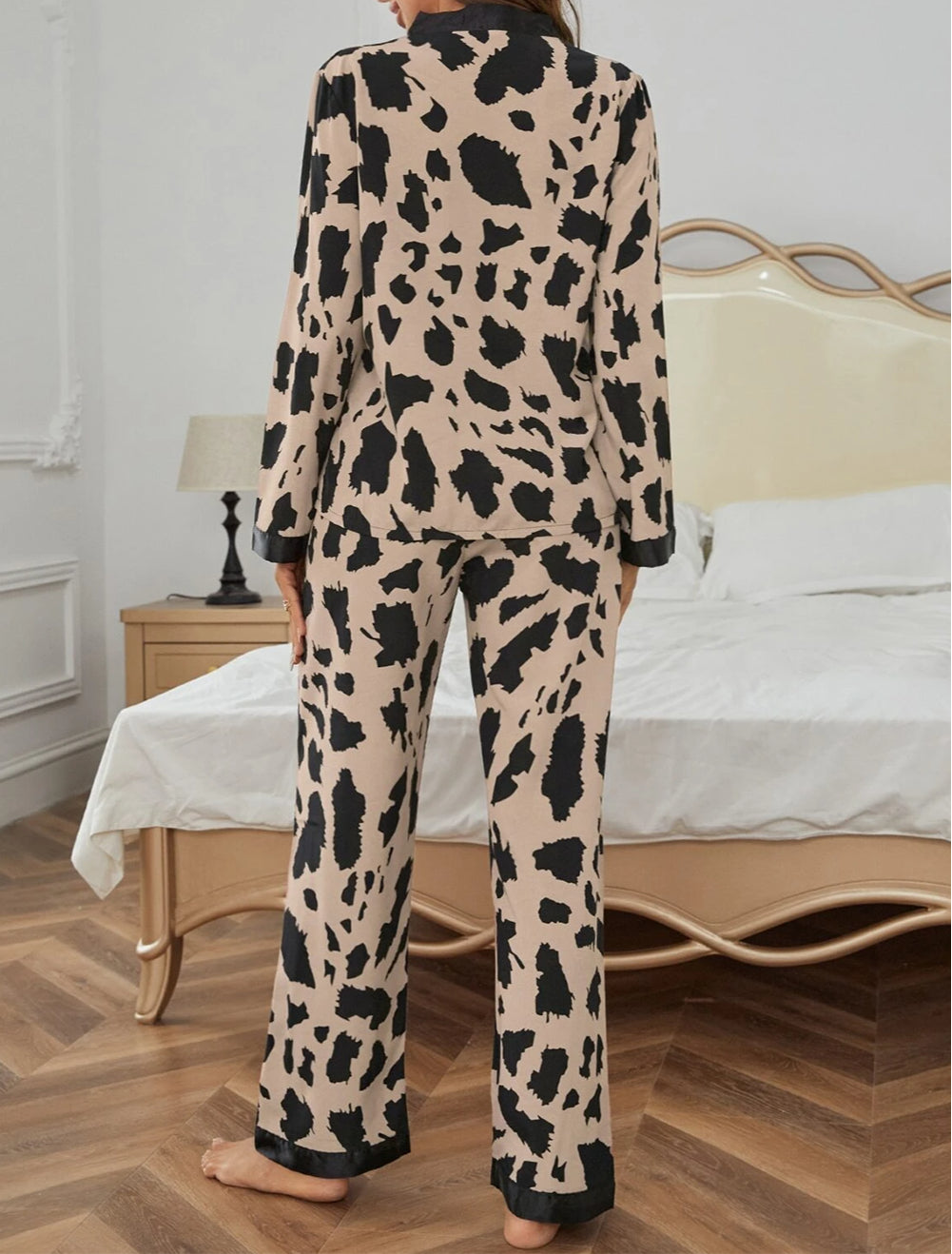 Cheetah Contrast Trim Loose Fit Two Piece Sleepwear