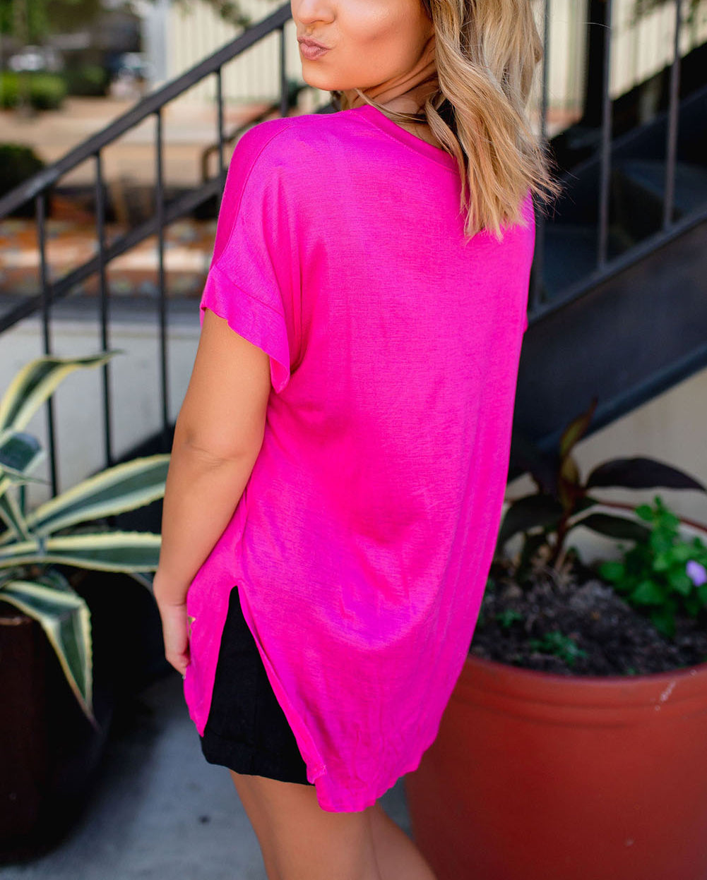 Rose Shiny Lightning Print V Neck Loose T Shirt