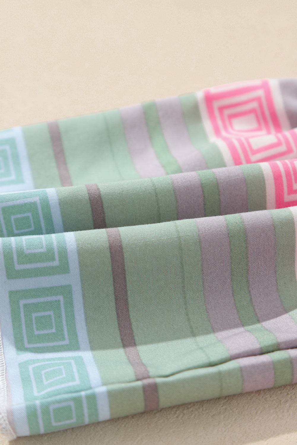 Boho Geometric Print Split Neck Ruffle Blouse