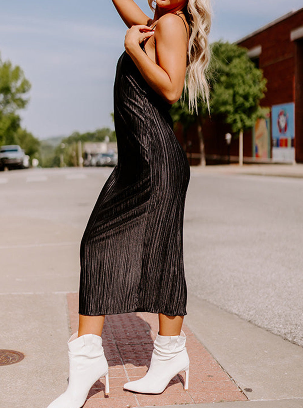 Spaghetti Straps Backless Pleated Midi Dress
