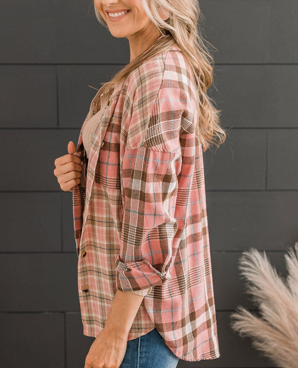 Drop Shoulder Rounded Hem Plaid Pattern Shirt