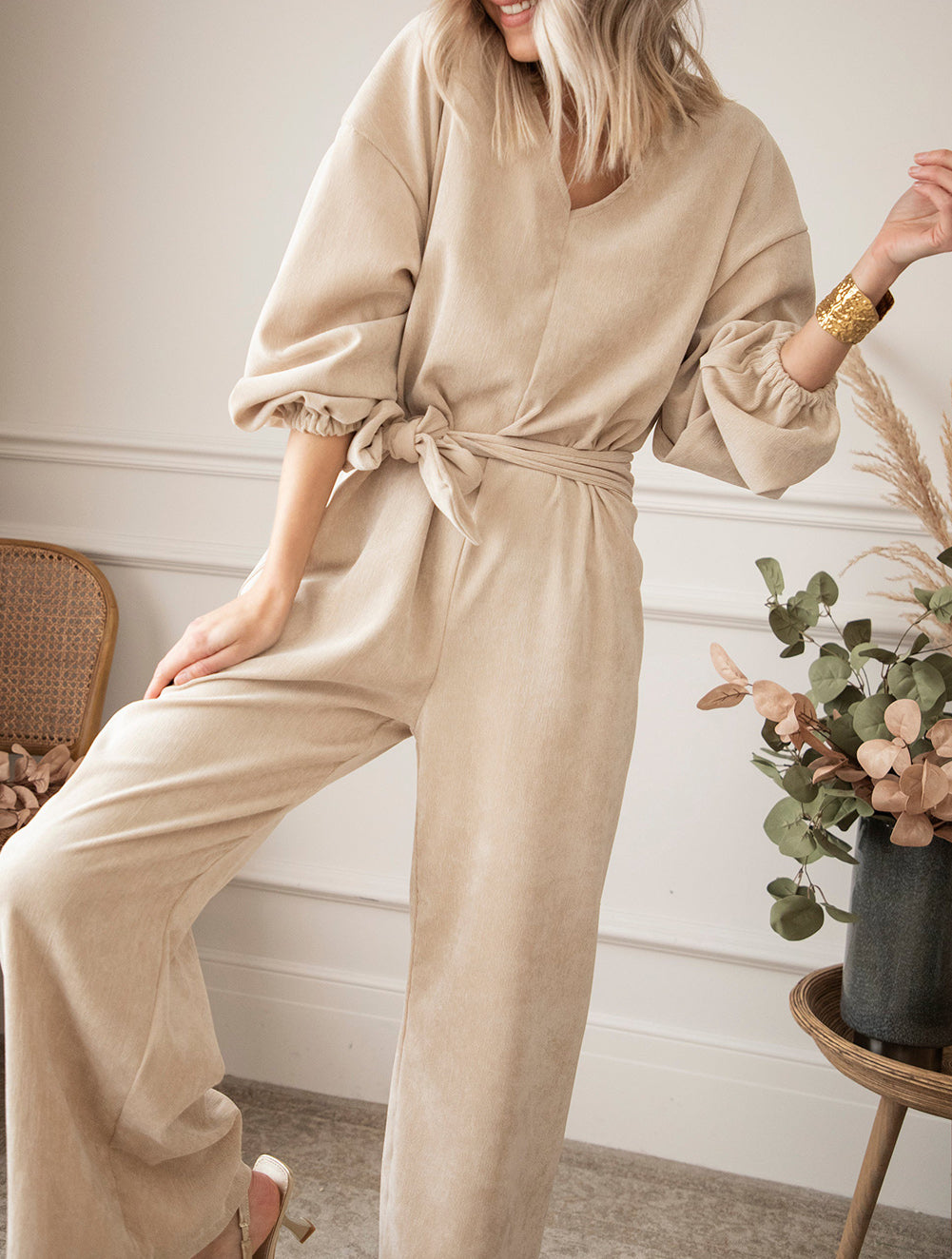 Keyhole Back V Neck Tie Waist Loose Jumpsuit