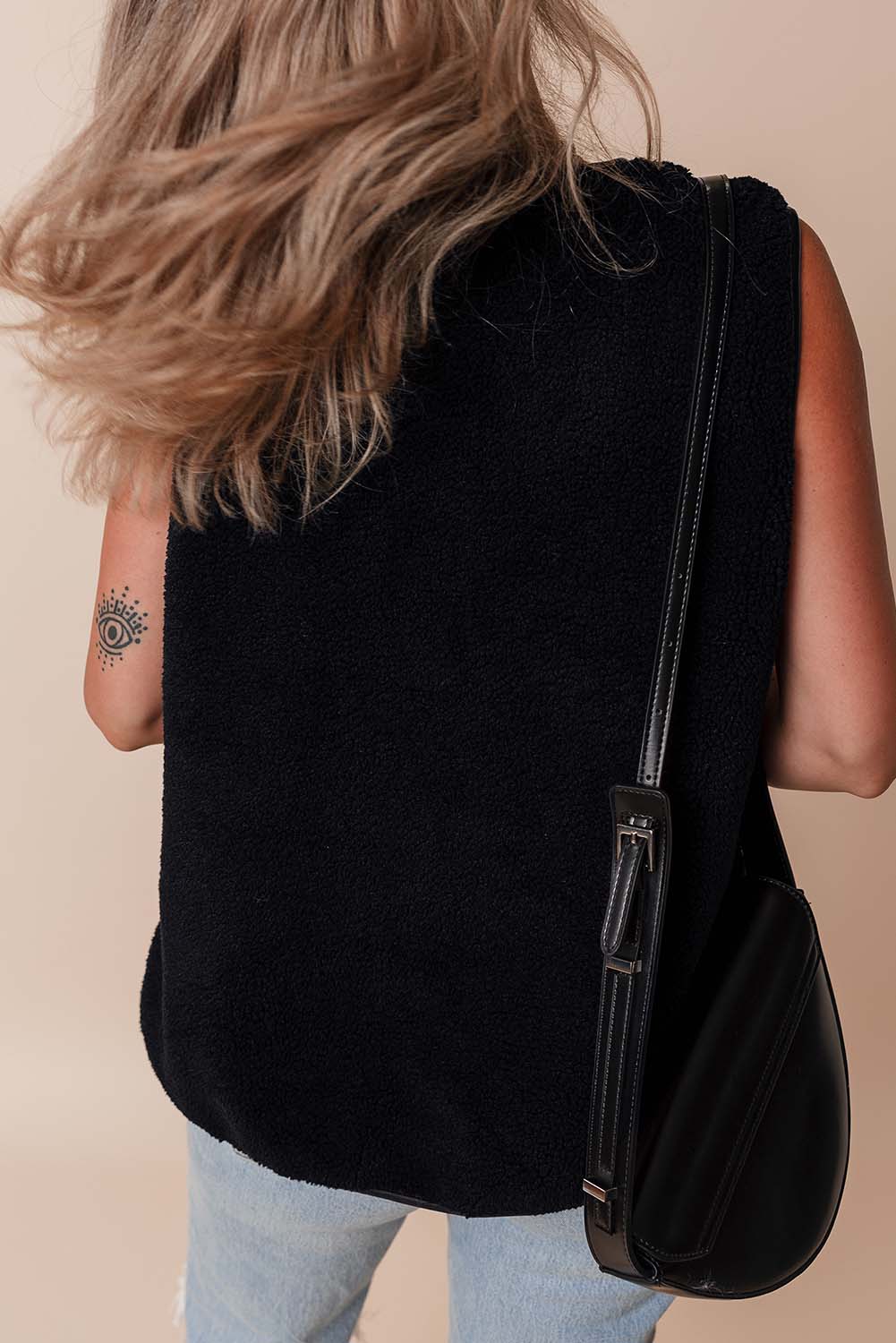 Side Pockets Buttoned Fleece Vest