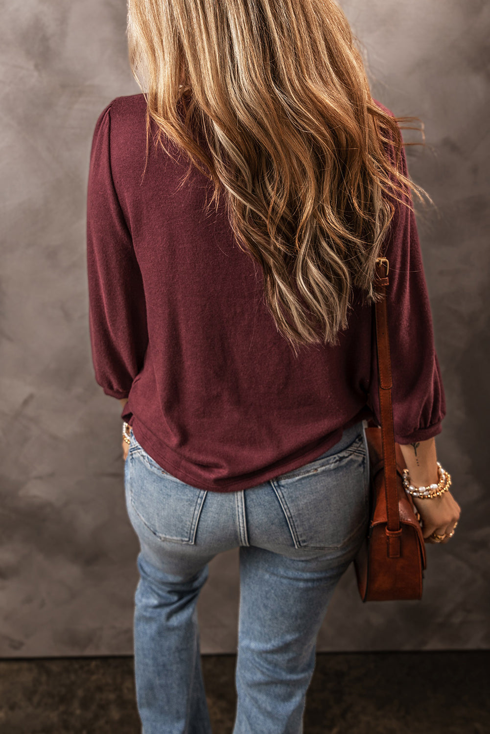 Dahlia Solid Color 3/4 Sleeve Round Neck Top