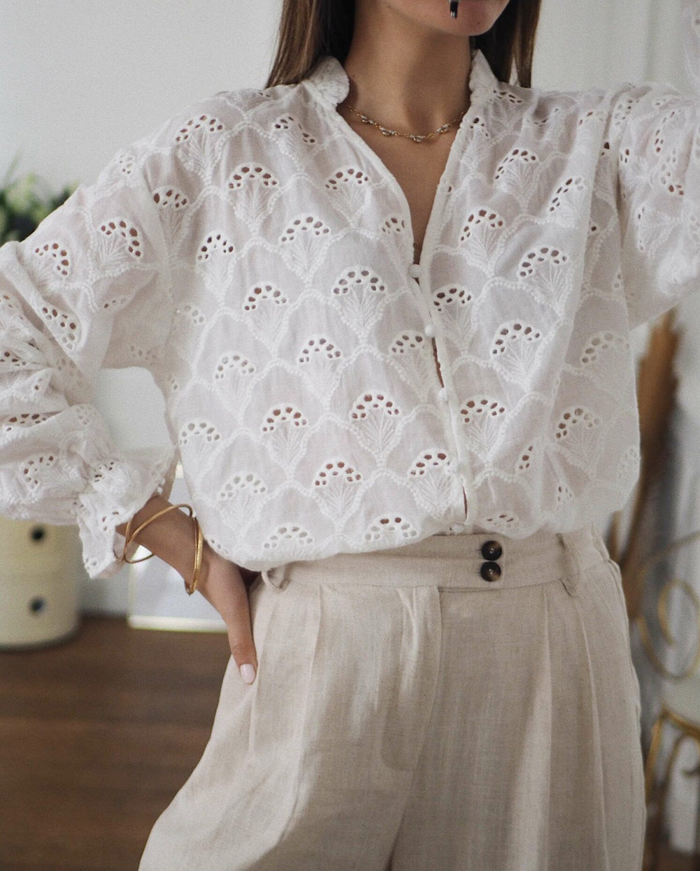 Fanshaped Lace Hollow out Split Neck Puff Sleeve Blouse