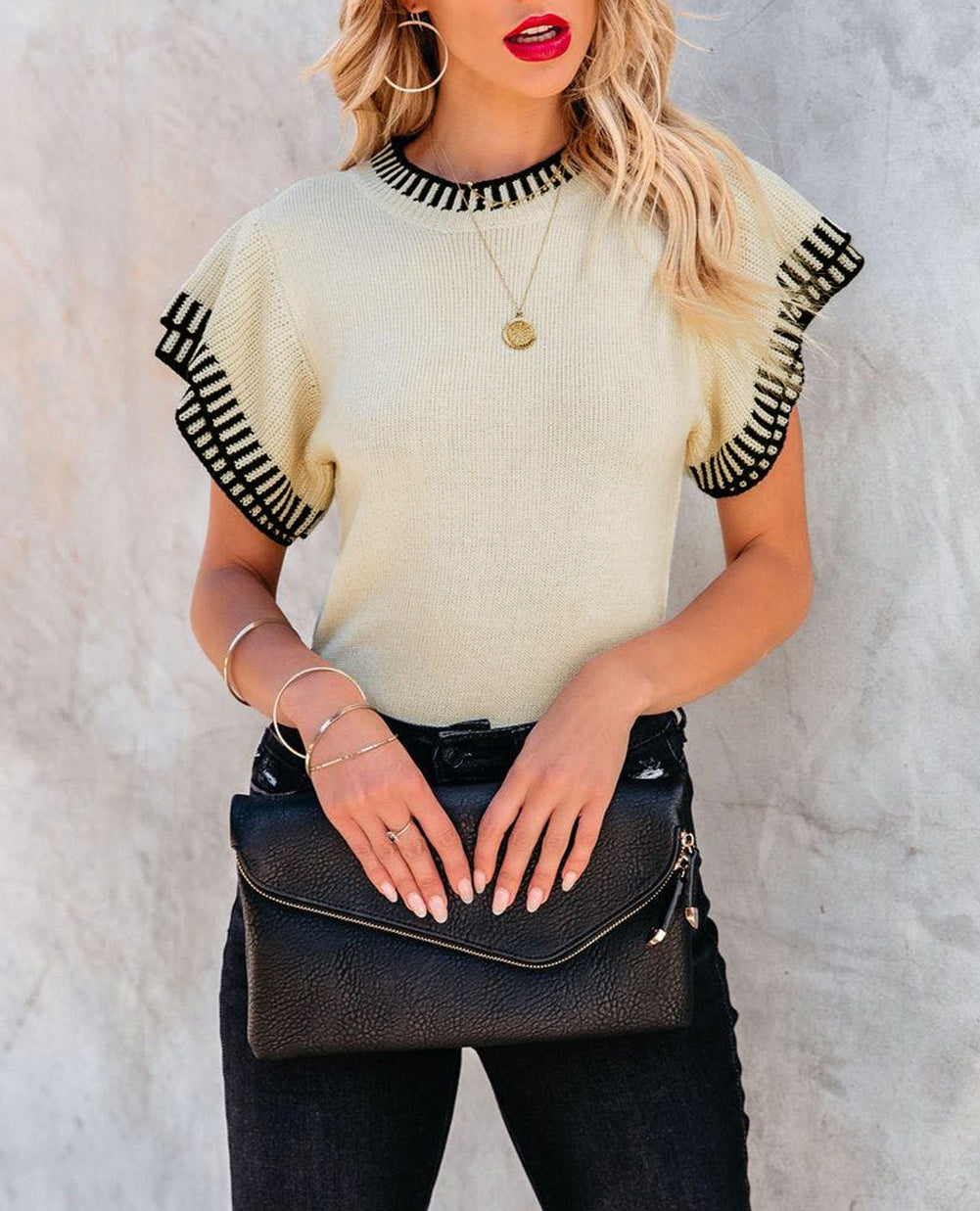 Contrast Trim Round Neck Batwing Sleeve Knitted Top