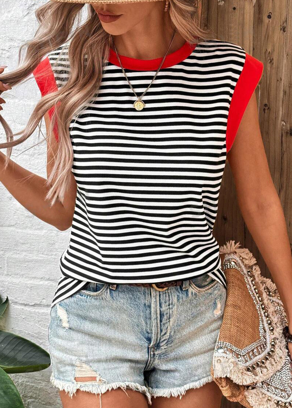 Stripe Colorblock Edge Round Neck Tank Top