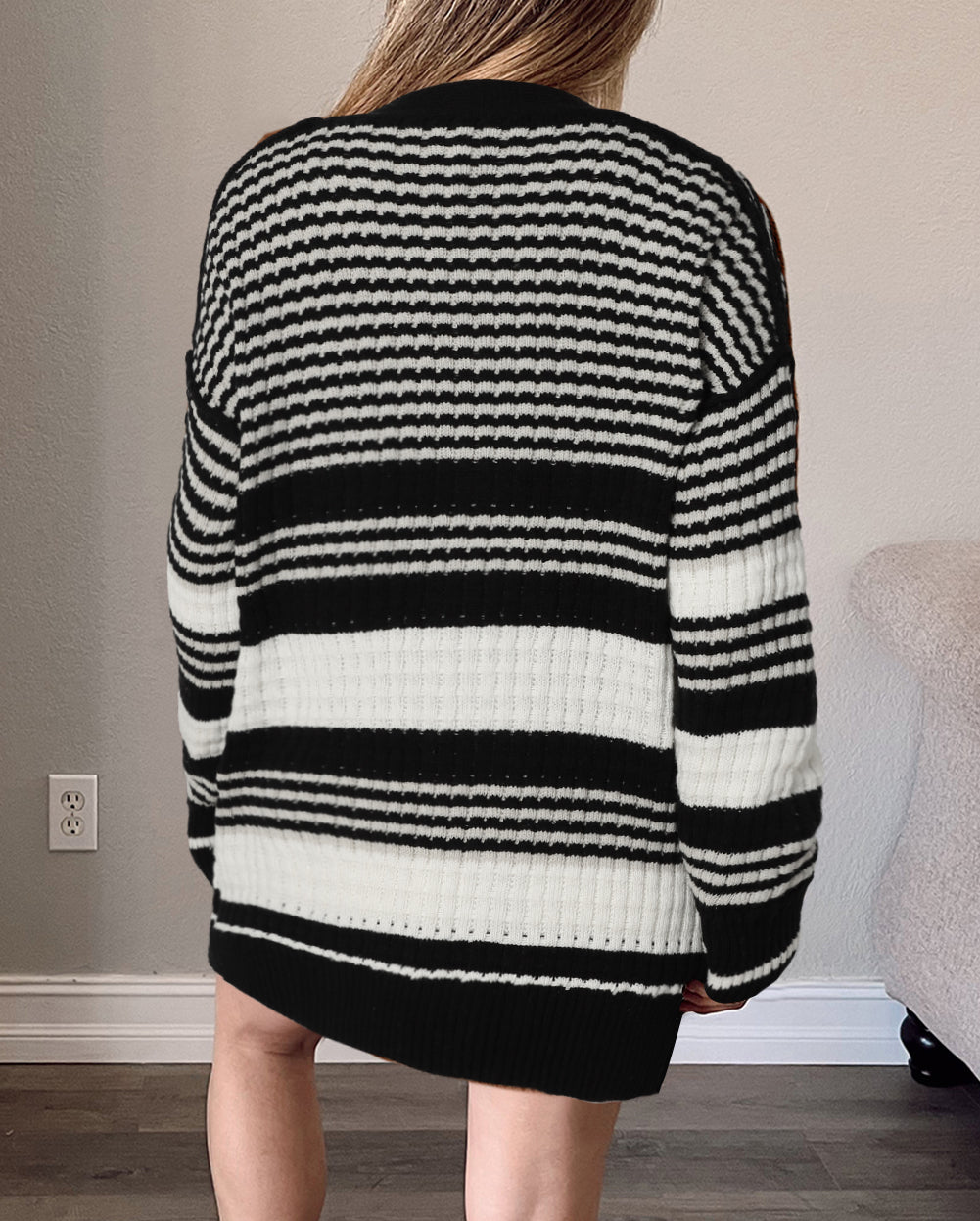 Colorblock Textured Knit Buttoned Cardigan