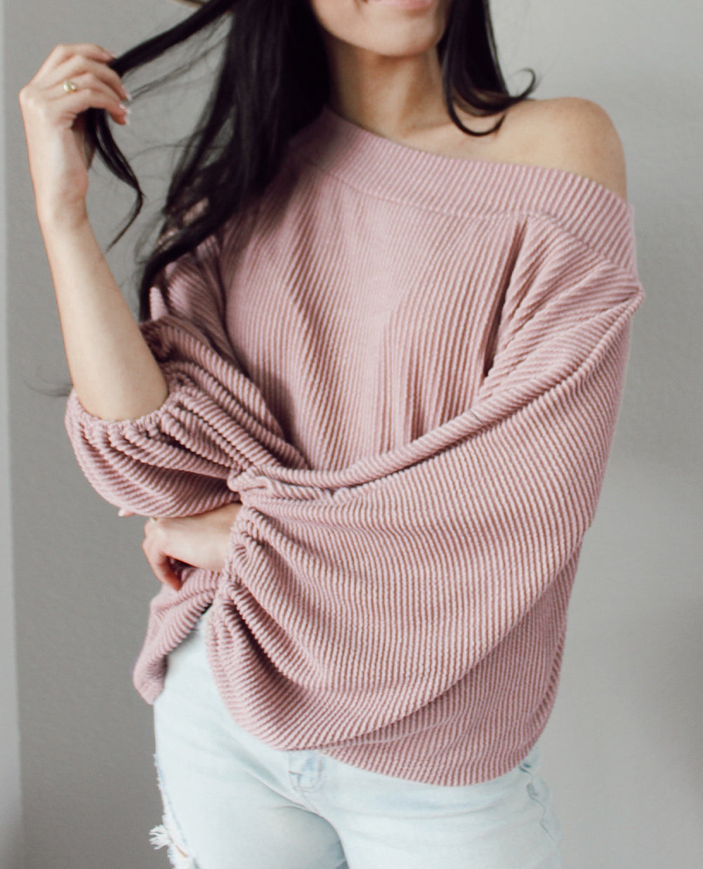 One-Shoulder Balloon Sleeve Ribbed Blouse