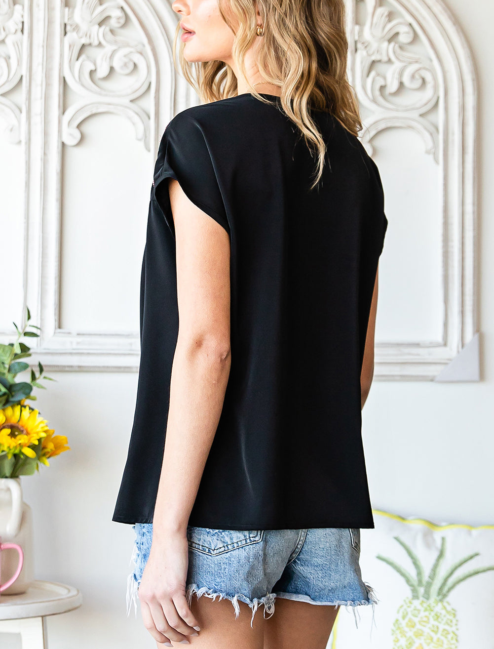 Geometric Floret Embroidered Short Sleeve Blouse