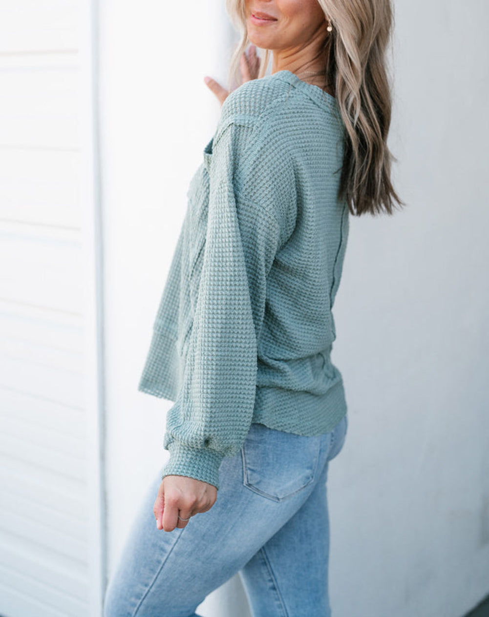 Raw Edge Detail Waffle Knit V Neck Top