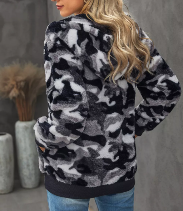 Camo Print Warm Furry Pullover Hoodie