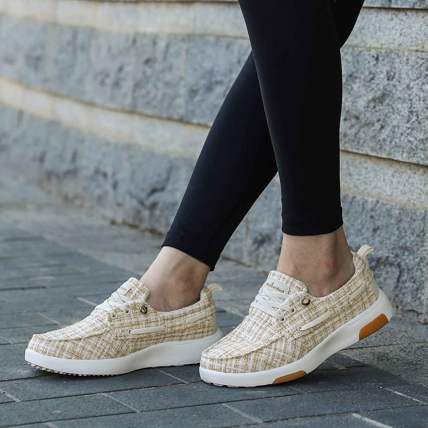 Womens sneaker